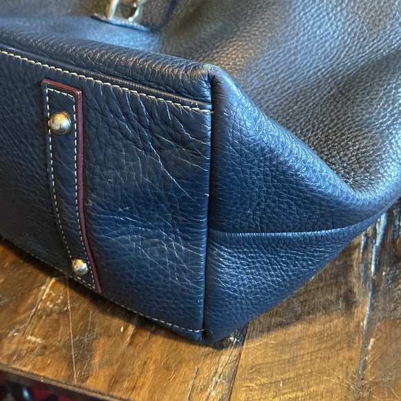 Dooney & Bourke Belvedere Logo Lock Pebbled Leather Bucket Bag - Picture 14 of 17